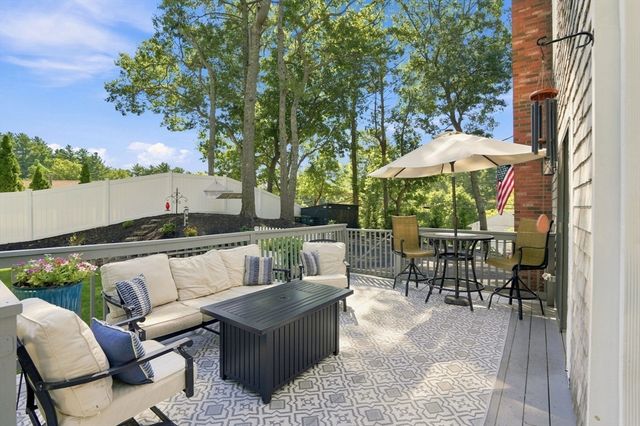 7 Lascala Ave, Plymouth, MA 02360
