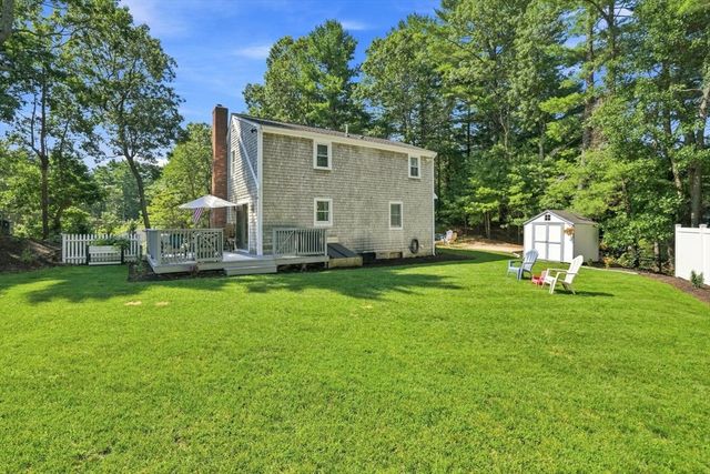 7 Lascala Ave, Plymouth, MA 02360
