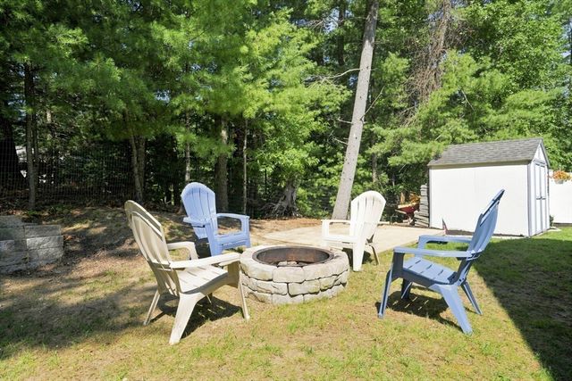 7 Lascala Ave, Plymouth, MA 02360