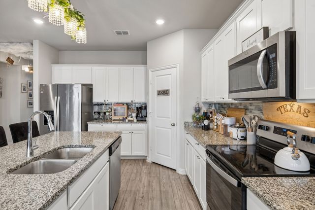 10625 High Ridge Lane, Fort Worth, TX 76108