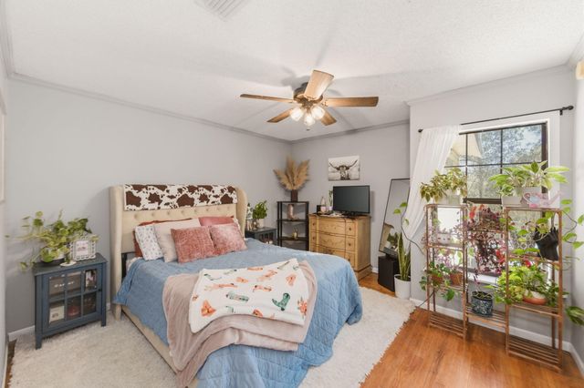 5747 J V Woolley Road, Crestview, FL 32539