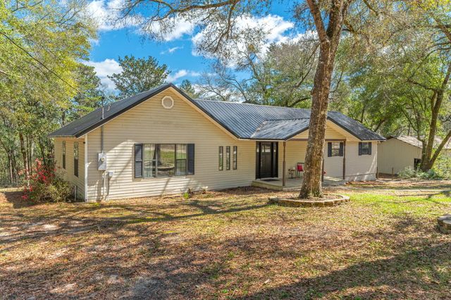 5747 J V Woolley Road, Crestview, FL 32539
