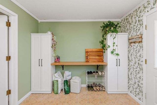 5747 J V Woolley Road, Crestview, FL 32539