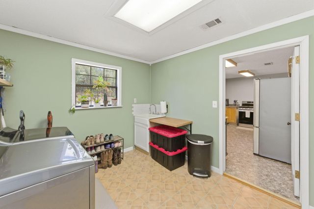 5747 J V Woolley Road, Crestview, FL 32539