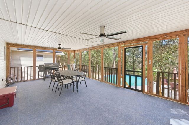 5747 J V Woolley Road, Crestview, FL 32539