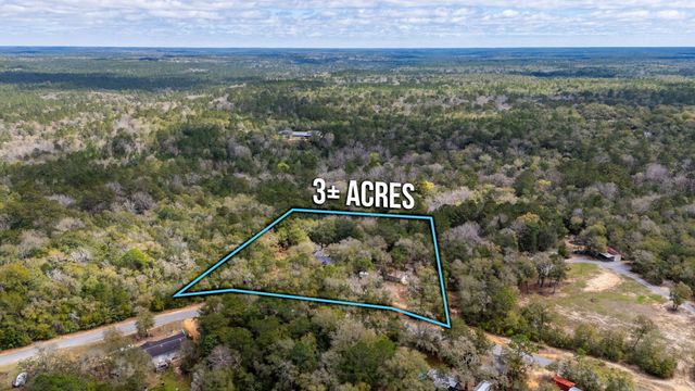 5747 J V Woolley Road, Crestview, FL 32539