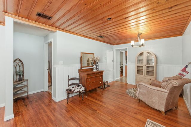 5747 J V Woolley Road, Crestview, FL 32539