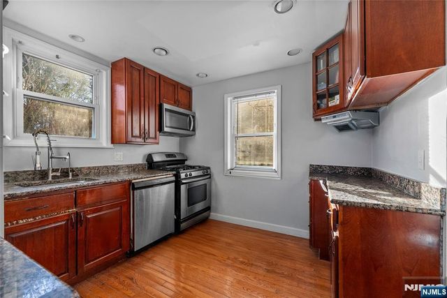 43 Esmond Place, Tenafly, NJ 07670