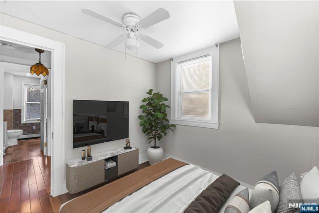 43 Esmond Place, Tenafly, NJ 07670