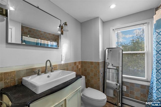 43 Esmond Place, Tenafly, NJ 07670