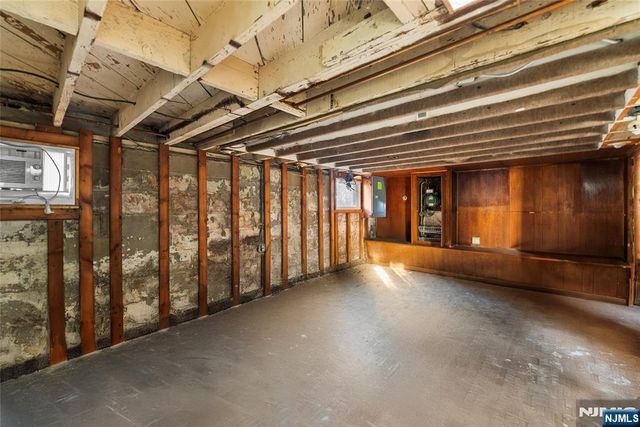 43 Esmond Place, Tenafly, NJ 07670