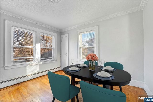 43 Esmond Place, Tenafly, NJ 07670