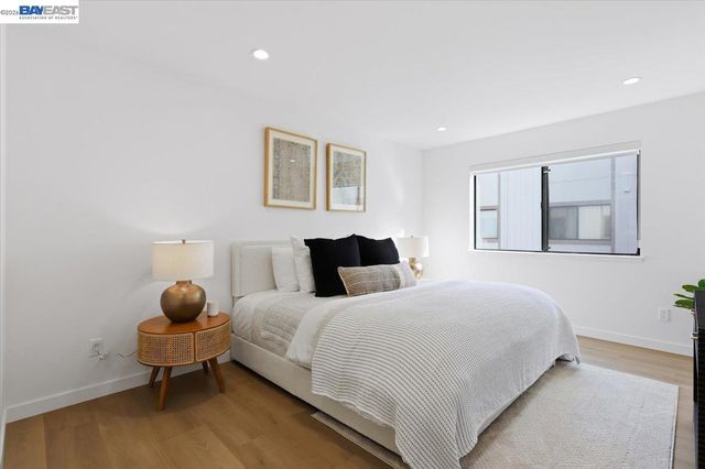 25055 COPA DEL ORO DR 102, Hayward, CA 94545