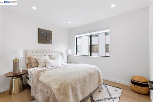 25055 COPA DEL ORO DR 102, Hayward, CA 94545