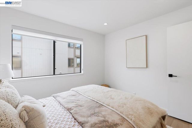 25055 COPA DEL ORO DR 102, Hayward, CA 94545