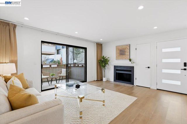 25055 COPA DEL ORO DR 102, Hayward, CA 94545