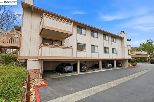 25055 COPA DEL ORO DR 102, Hayward, CA 94545