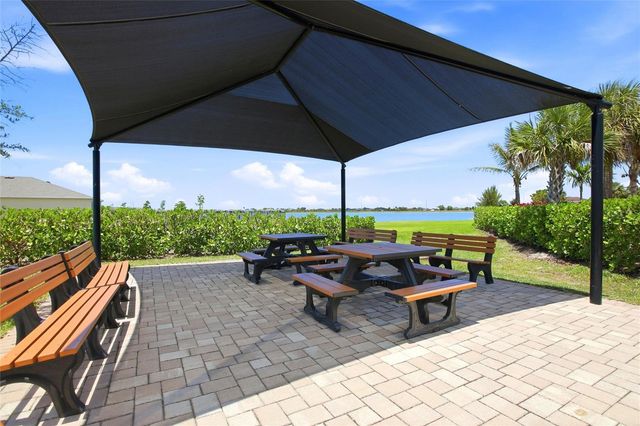 844 HEATHER LAKE AVENUE, Cape Coral, FL 33993