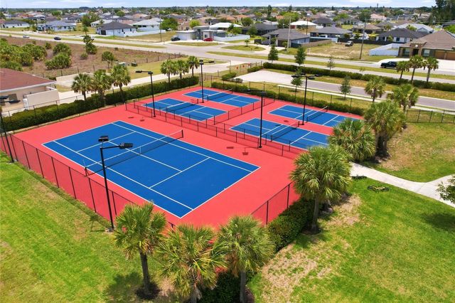 844 HEATHER LAKE AVENUE, Cape Coral, FL 33993