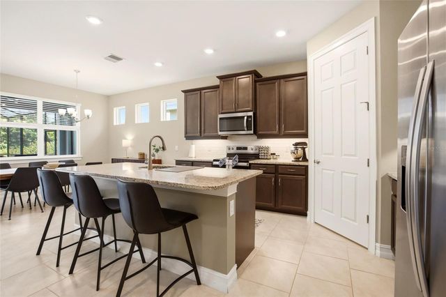 844 HEATHER LAKE AVENUE, Cape Coral, FL 33993