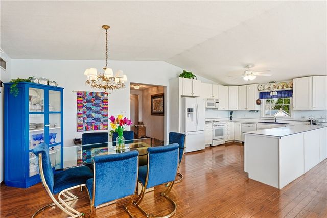 20 Walker Rd, Jefferson Twp, PA 15021