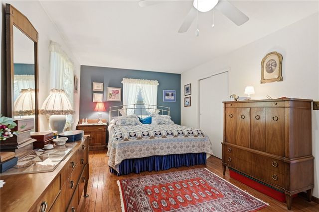 20 Walker Rd, Jefferson Twp, PA 15021