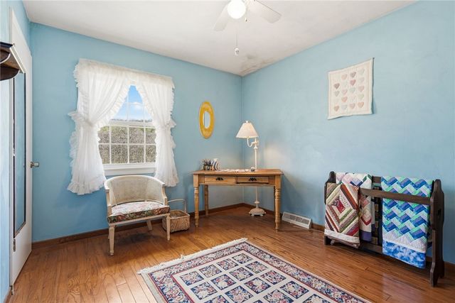 20 Walker Rd, Jefferson Twp, PA 15021