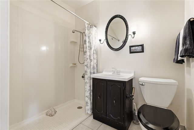 20 Walker Rd, Jefferson Twp, PA 15021