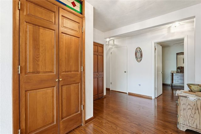 20 Walker Rd, Jefferson Twp, PA 15021