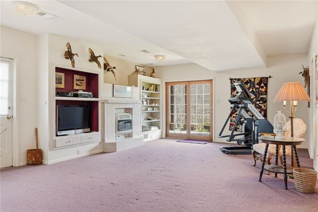 20 Walker Rd, Jefferson Twp, PA 15021