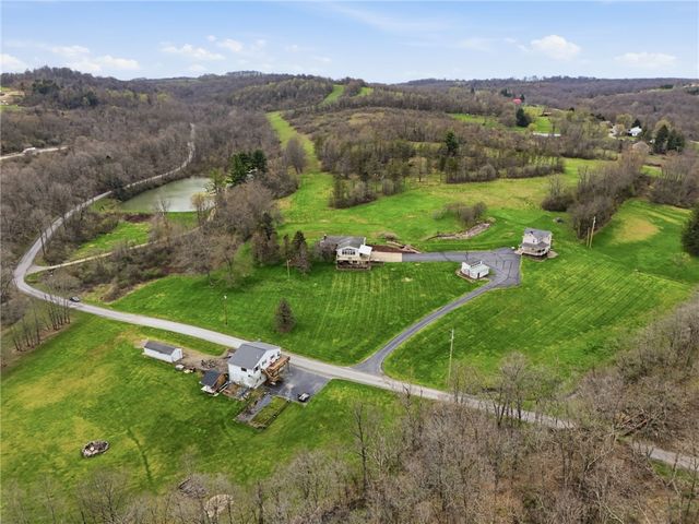 20 Walker Rd, Jefferson Twp, PA 15021