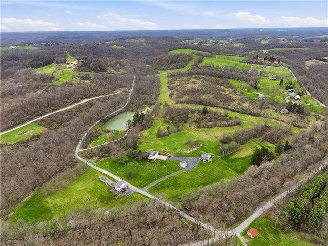 20 Walker Rd, Jefferson Twp, PA 15021