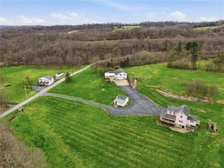 20 Walker Rd, Jefferson Twp, PA 15021