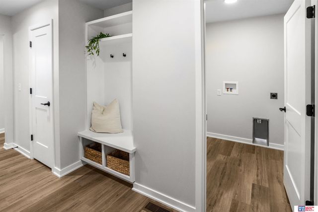 9429 S 82nd Street, Lincoln, NE 68516