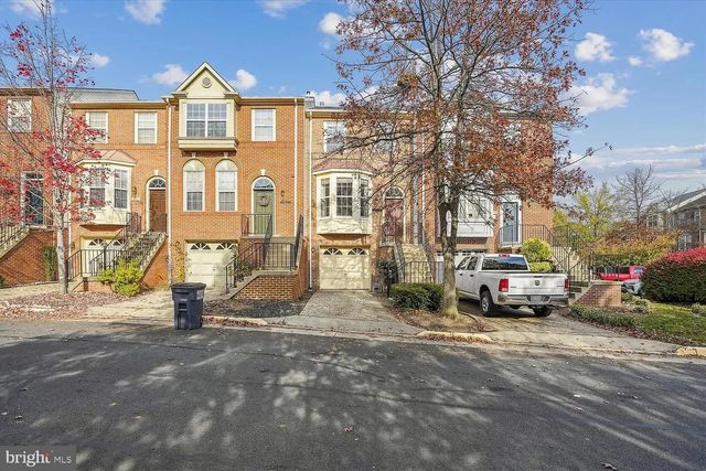2409 SIMPKINS FARM DR, Herndon, VA 20171