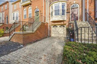 2409 SIMPKINS FARM DR, Herndon, VA 20171
