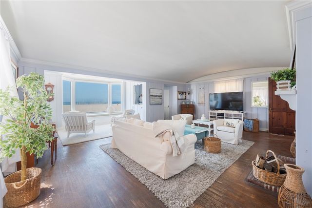 1818 The Strand 1, Hermosa Beach, CA 90254