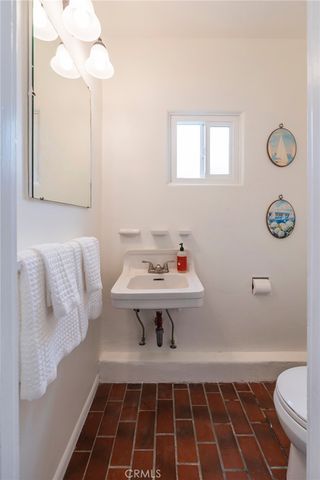 1818 The Strand 1, Hermosa Beach, CA 90254