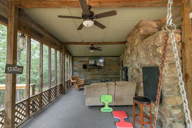 445 Tortoise Bay Road, Higden, AR 72067