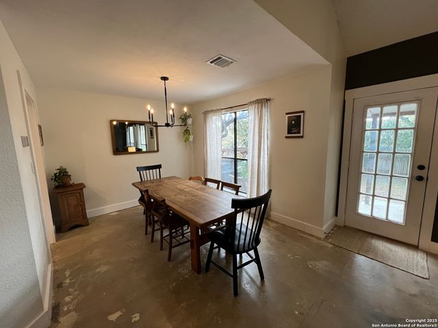 15611 Knollhollow, San Antonio, TX 78247