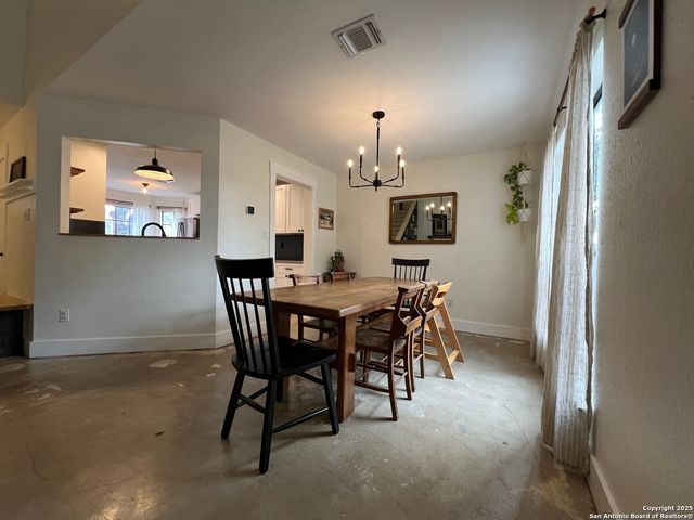 15611 Knollhollow, San Antonio, TX 78247