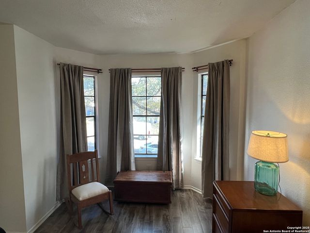 15611 Knollhollow, San Antonio, TX 78247