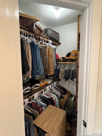 15611 Knollhollow, San Antonio, TX 78247