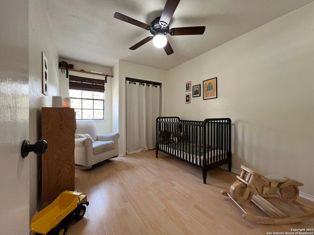 15611 Knollhollow, San Antonio, TX 78247