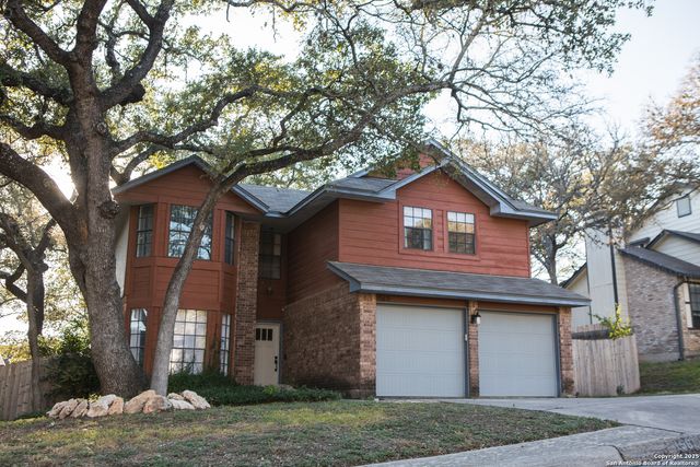 15611 Knollhollow, San Antonio, TX 78247