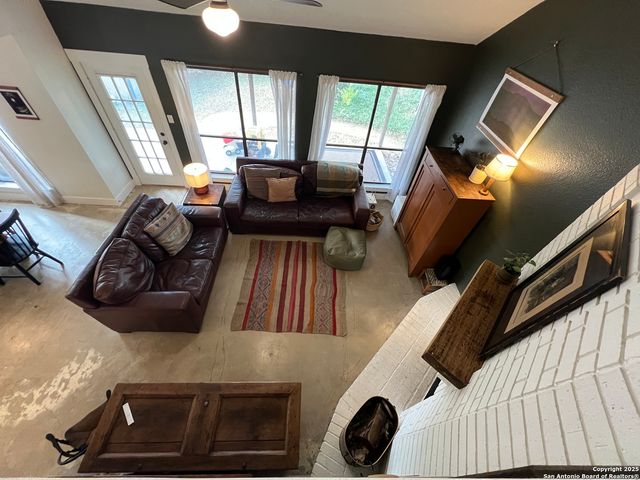 15611 Knollhollow, San Antonio, TX 78247