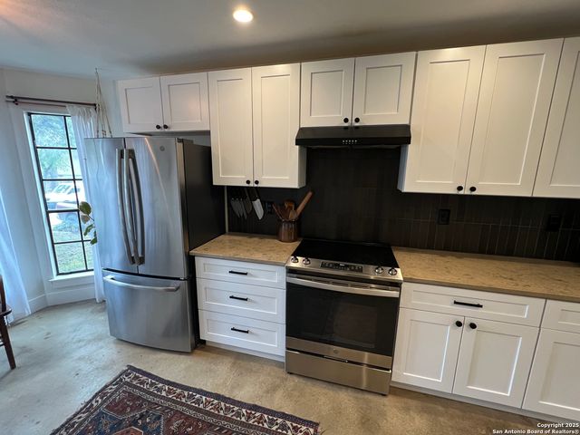 15611 Knollhollow, San Antonio, TX 78247