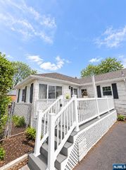 140 Francisco Avenue, Rutherford, NJ 07070