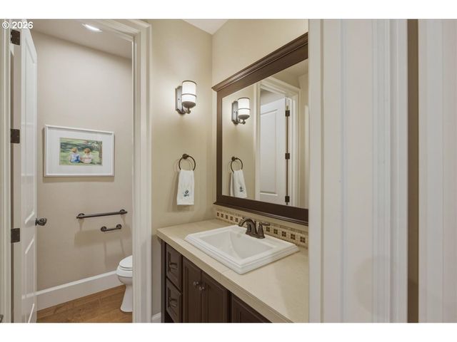 2536 COEUR D ALENE Dr, West Linn, OR 97068