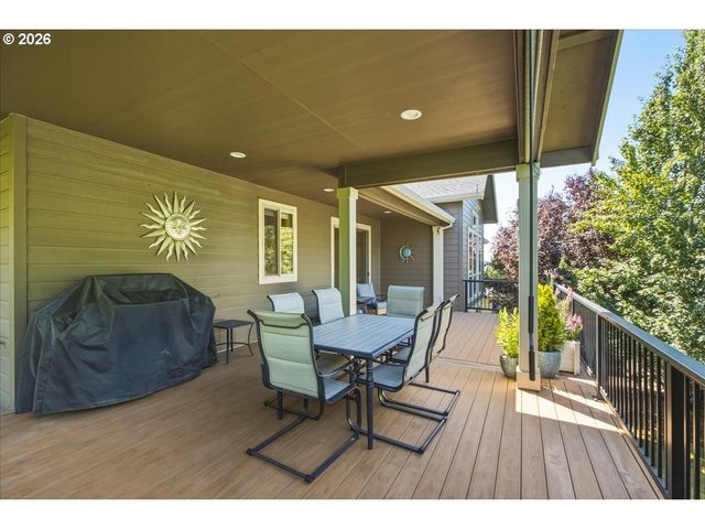 2536 COEUR D ALENE Dr, West Linn, OR 97068